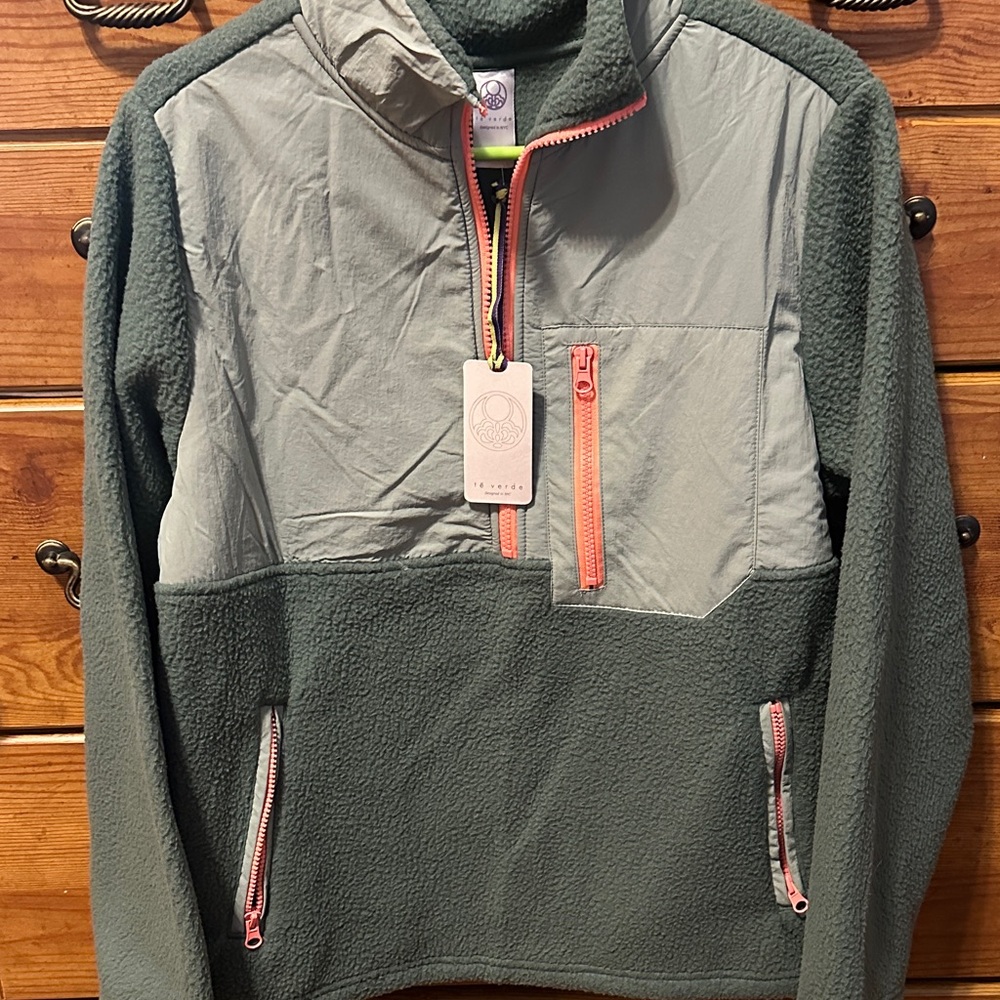 Te Verde Green and Gray Fleece Jacket